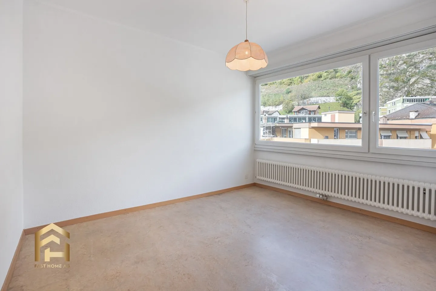 Penthouse apartment with large terrace in the heart of Naters - Photo 7 of 13