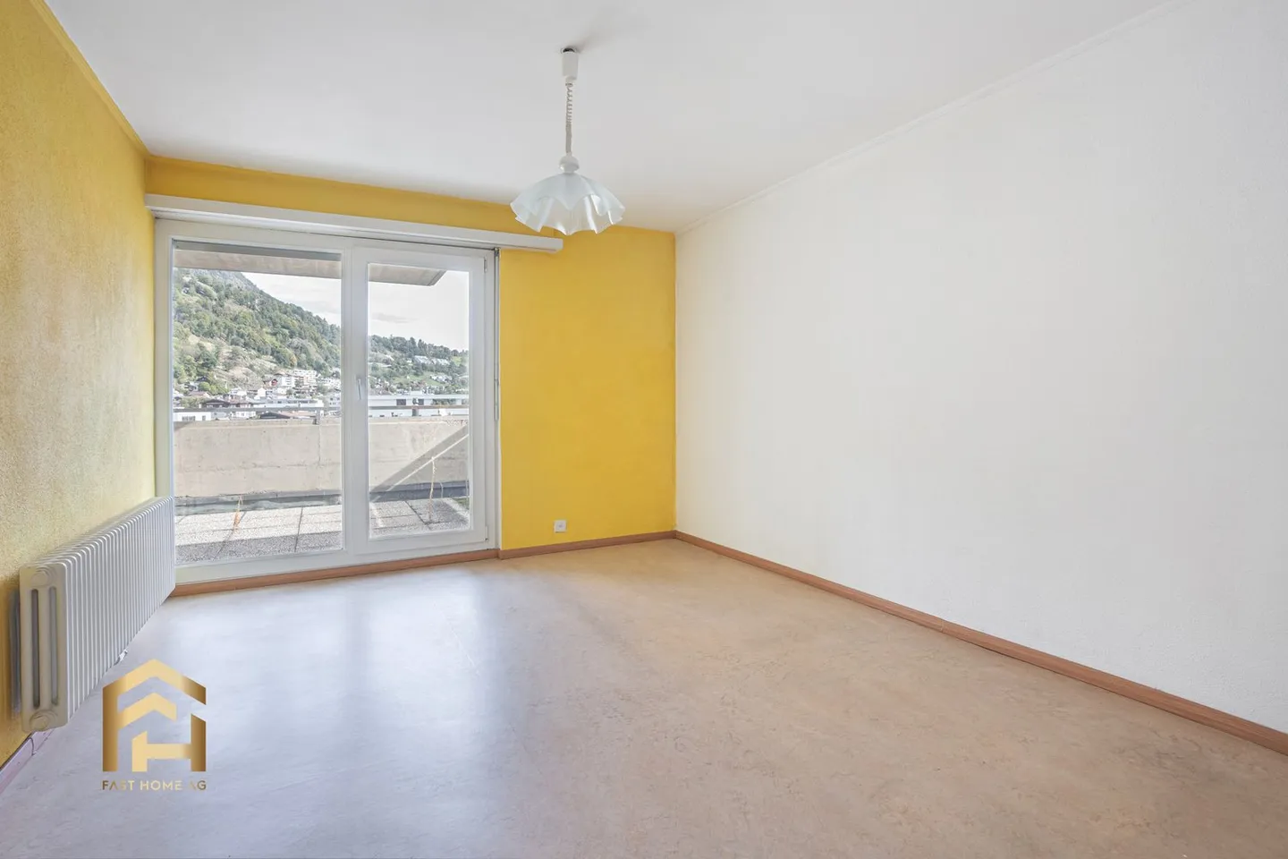 Penthouse apartment with large terrace in the heart of Naters - Photo 8 of 13