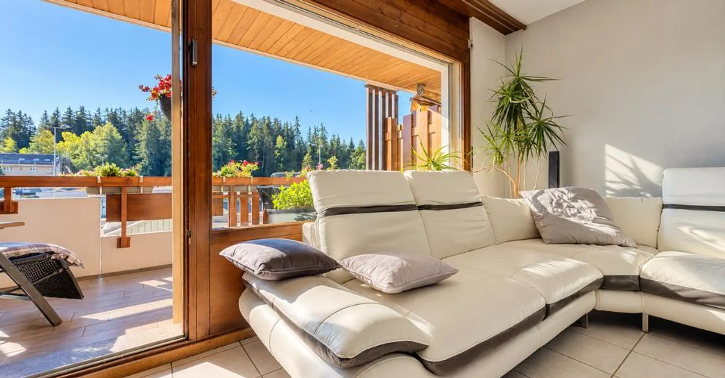 MONTANA CENTER – ALPS VIEW – SECONDARY RESIDENCE – NON-RESIDENTS - Photo 4 of 5