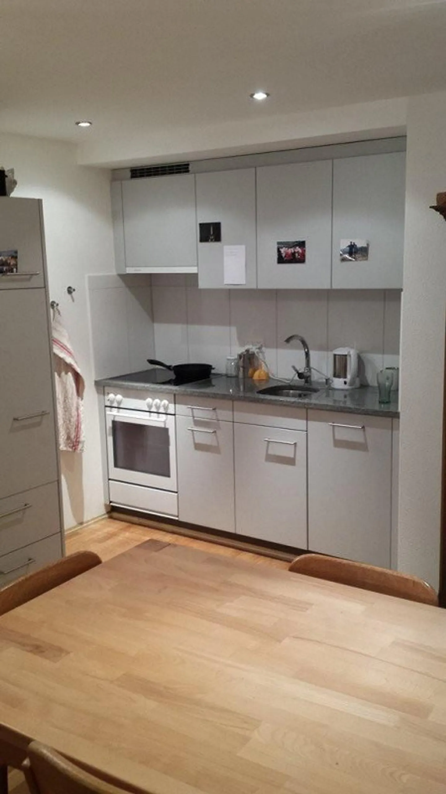 Appartement moderne 2 pièces dans un emplacement calme - Photo 2 sur 5