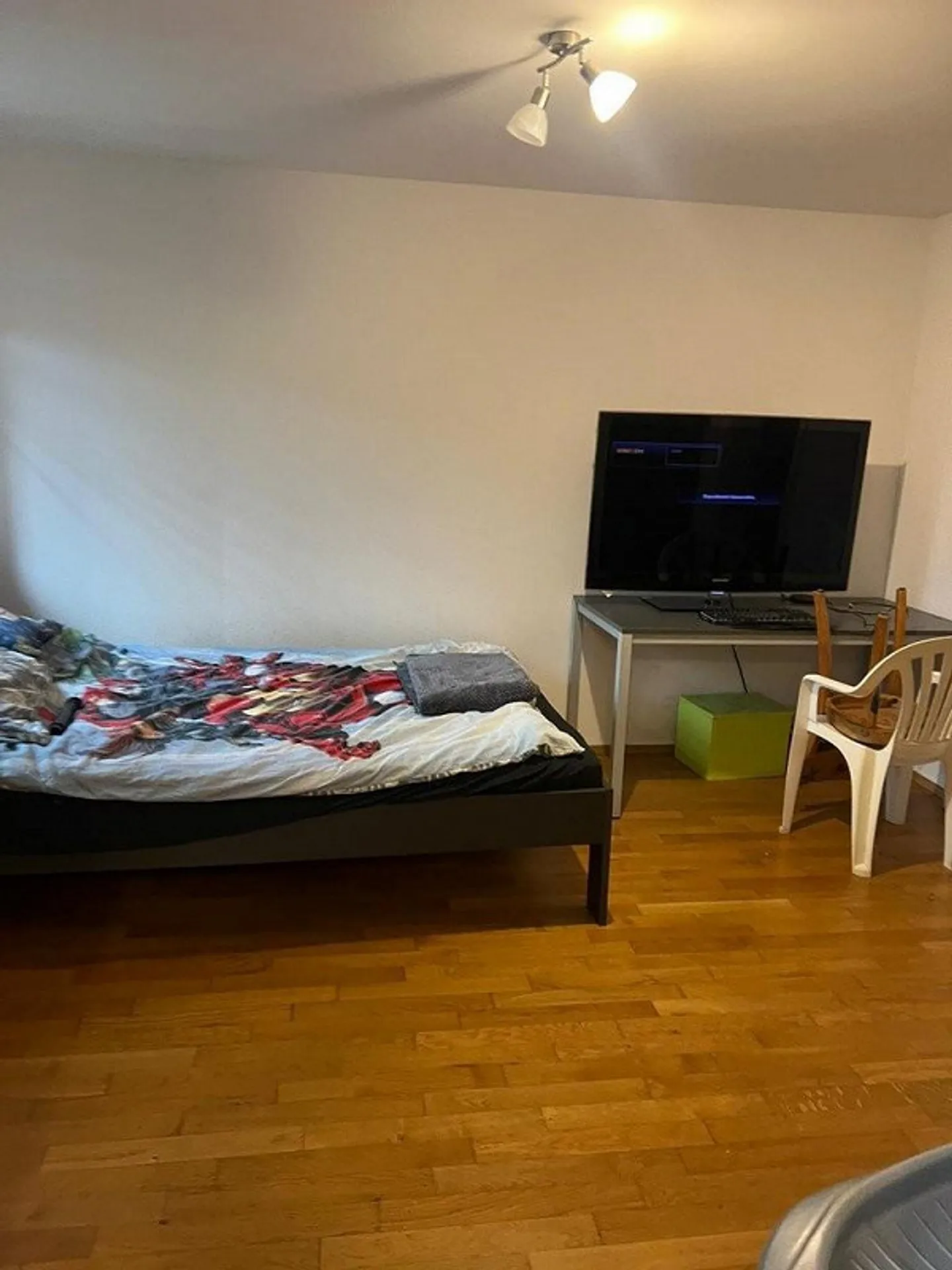 Appartement moderne 2 pièces dans un emplacement calme - Photo 4 sur 5