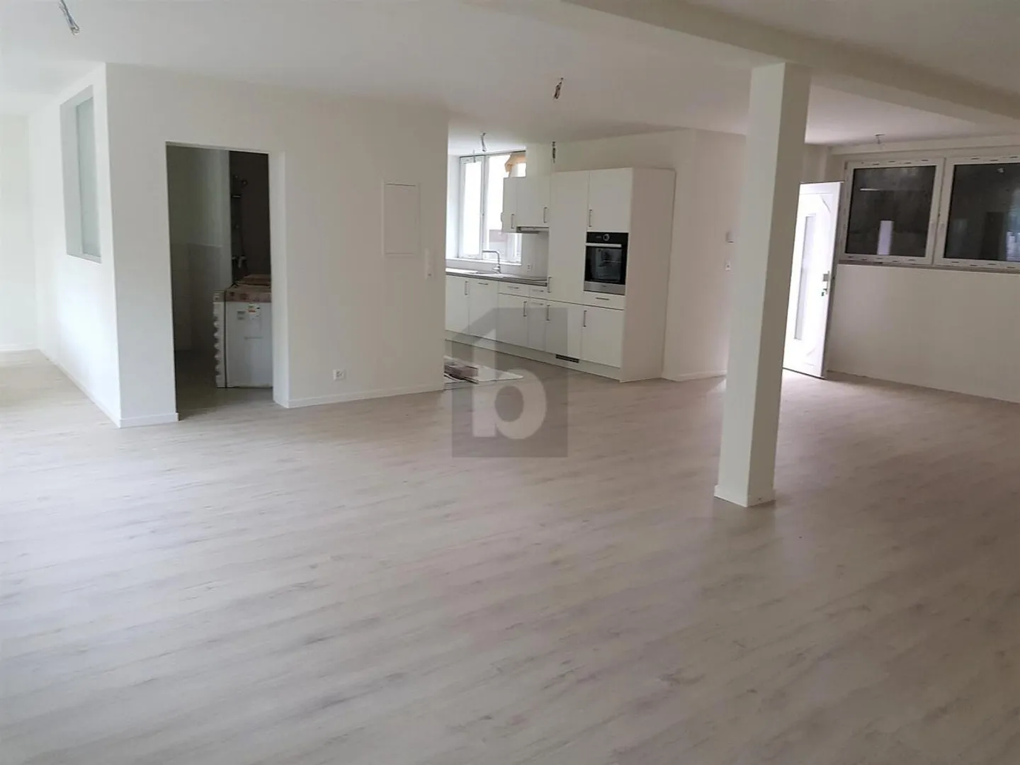 KOMPLETTRENOVIERT, HELL MIT GARTEN - Foto 1 von 6