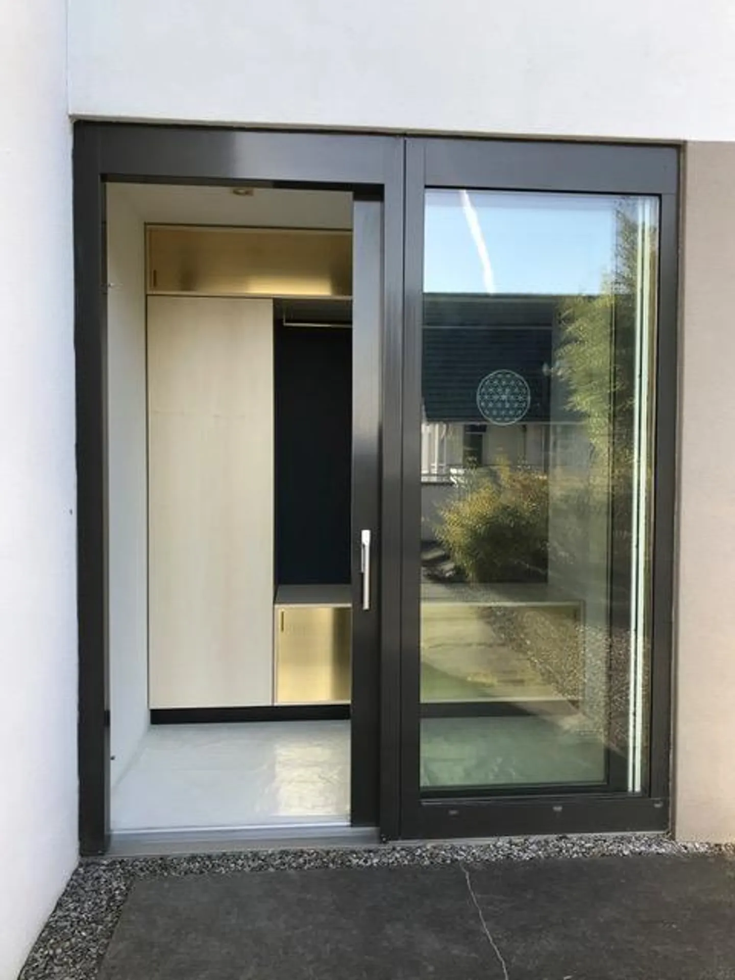 Appartement de 2,5 pièces proche de la nature dans une maison individuelle - Photo 1 sur 15