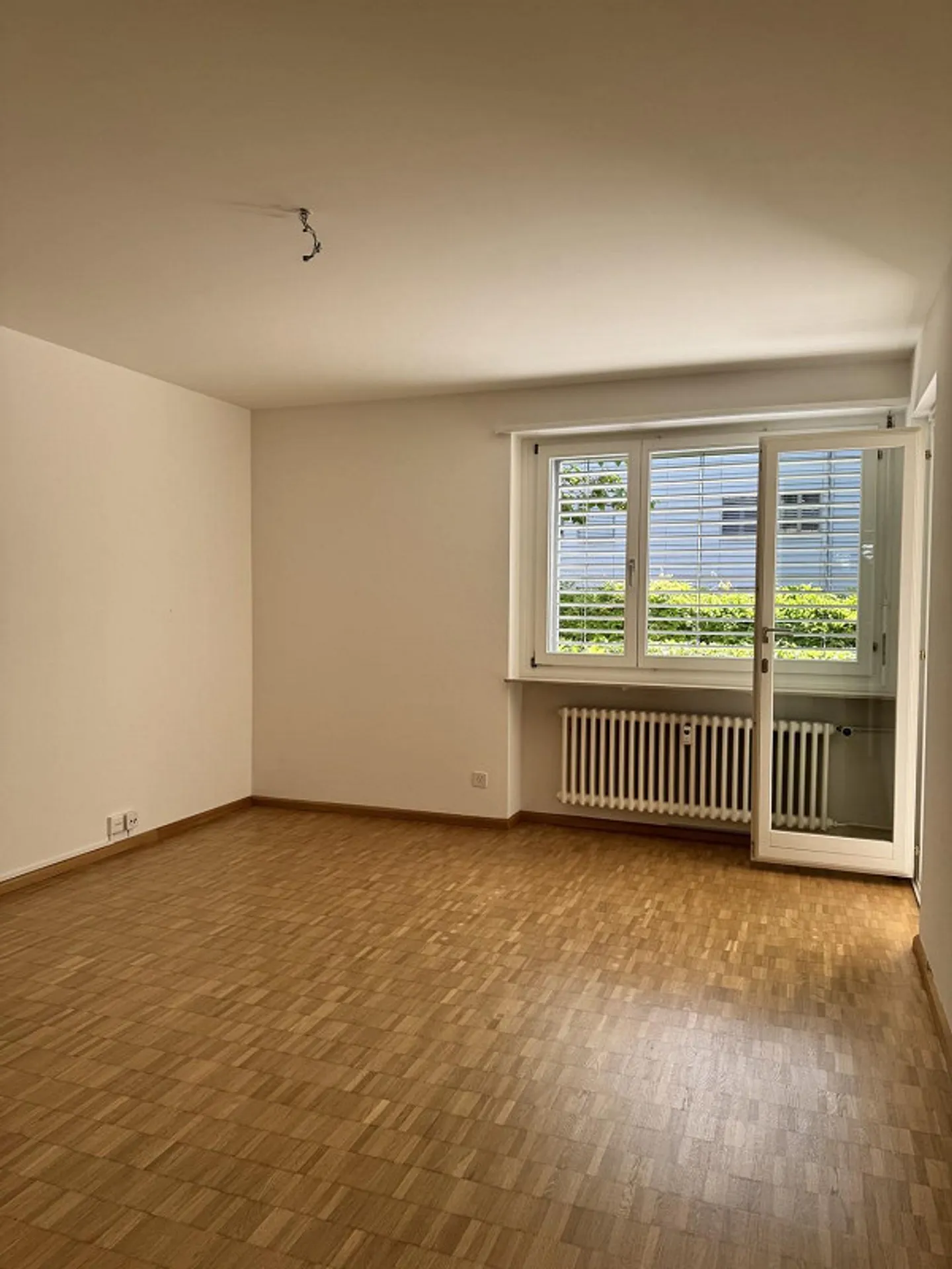 Living in a quiet and central location in Riehen - Photo 2 of 13