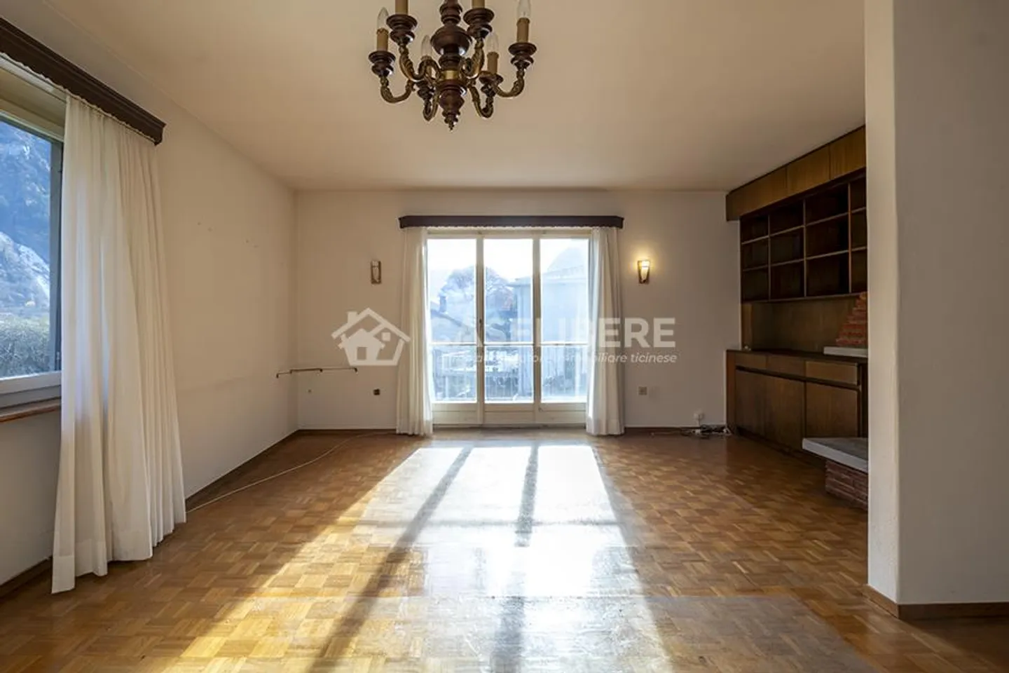 MAISON INDIVIDUELLE AVEC JARDIN À LOSTALLO - Photo 3 sur 21