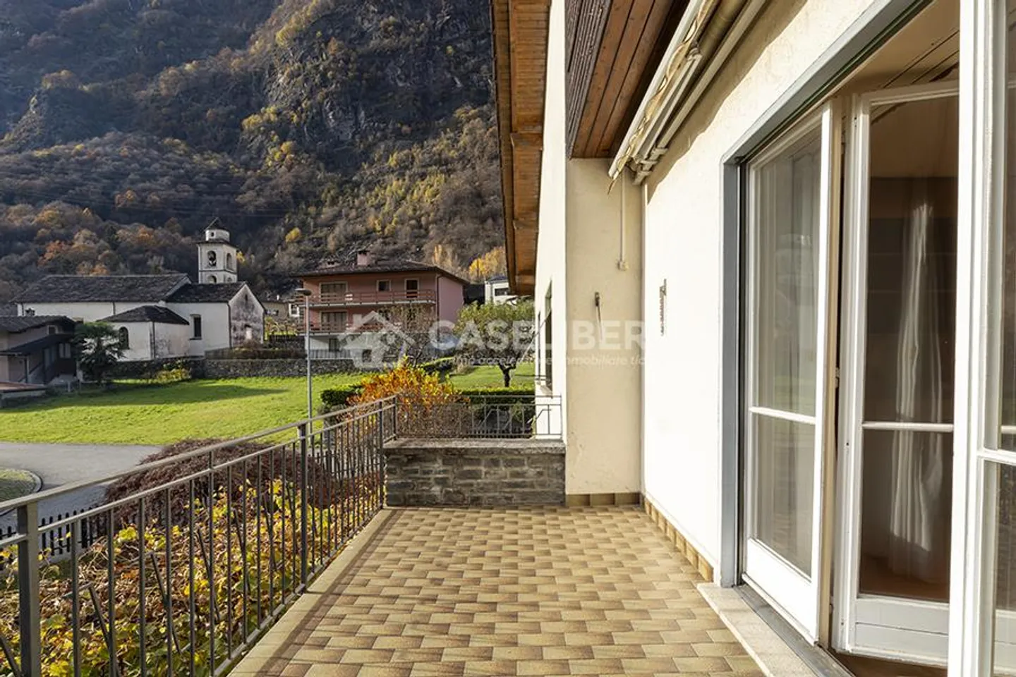 MAISON INDIVIDUELLE AVEC JARDIN À LOSTALLO - Photo 7 sur 21