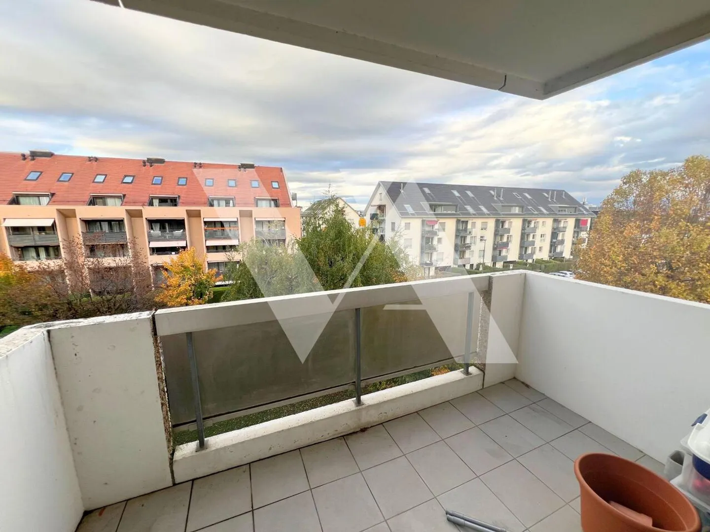 Zu vermieten - 3-Zimmer-Wohnung mit Terrassen im Herzen von Gland - Foto 8 von 8