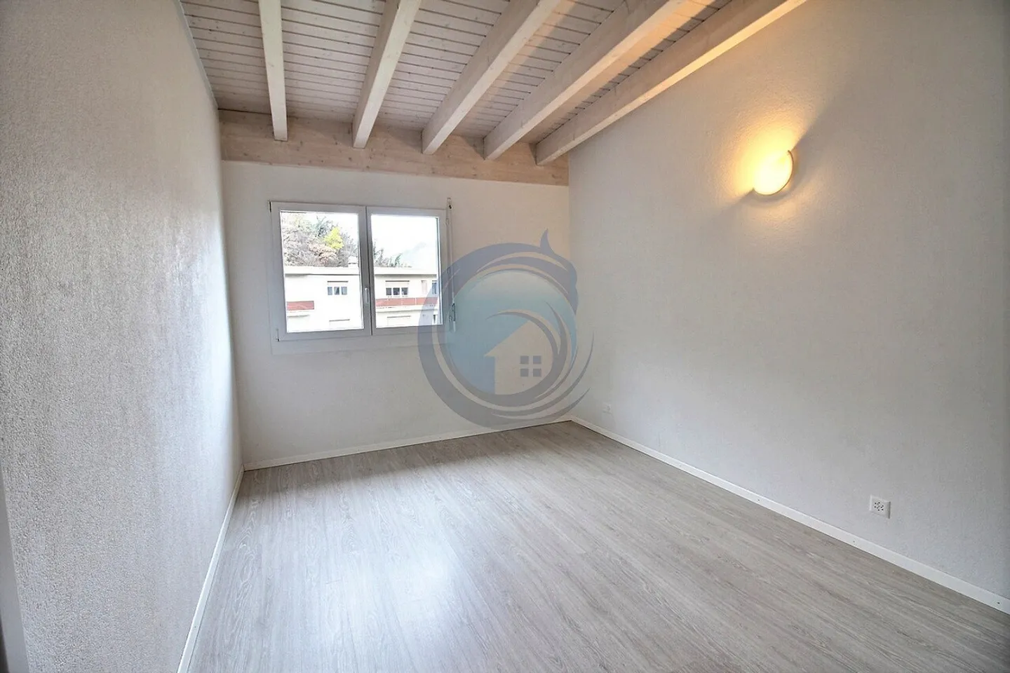 Appartamento affascinante 4,5 locali all'ultimo piano - Disponibile subito - Foto 5 di 14