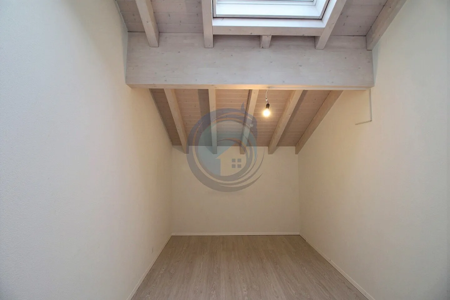 Appartamento affascinante 4,5 locali all'ultimo piano - Disponibile subito - Foto 8 di 14