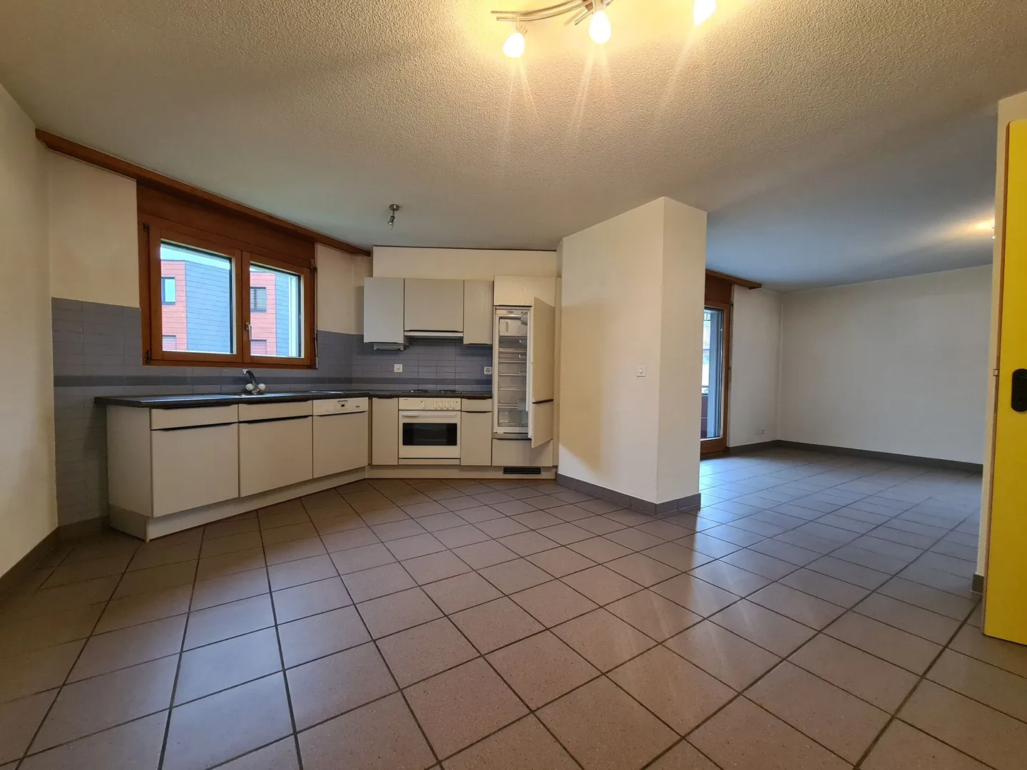 Appartement de 3.5 pièces avec balcon - Photo 2 sur 7