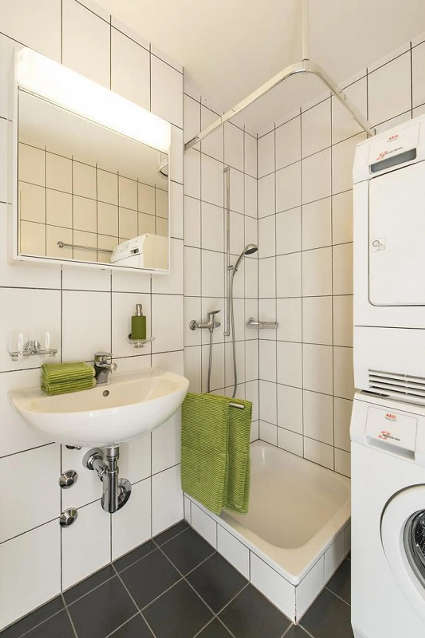 Appartamento luminoso 3.5-Maisonette vicino a Letzipark - Foto 3 di 7