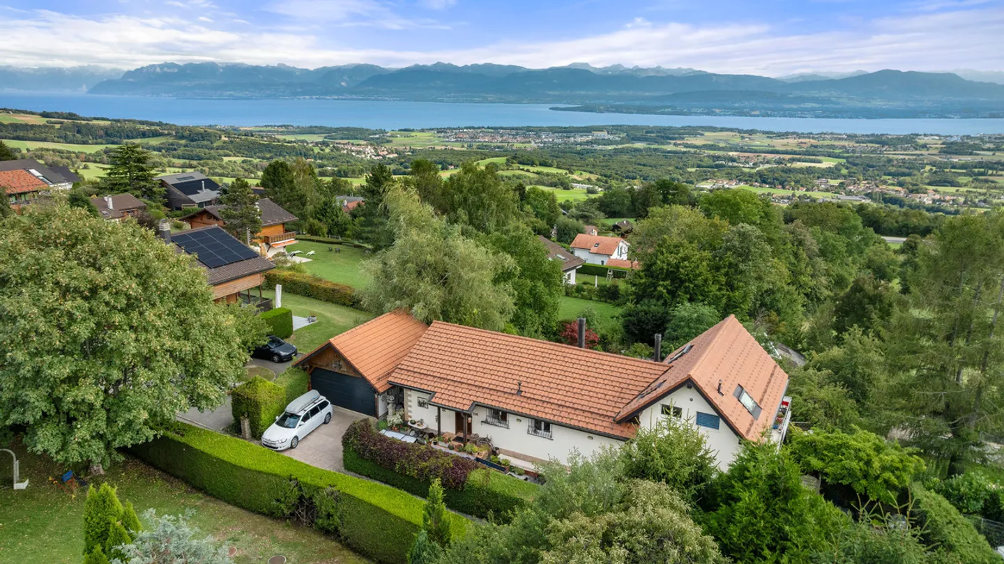 Maison de charme avec vue lac et Mont-Blanc, à Arzier-le-muids - Photo 1 sur 15
