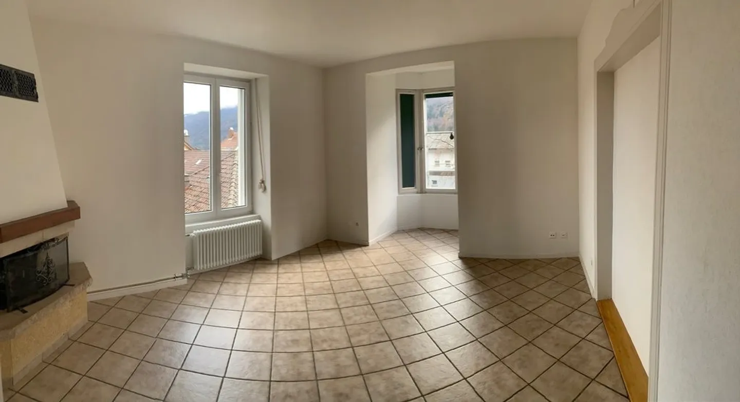 ELEGANTE UND HELLER WOHNUNG - Foto 1 von 7