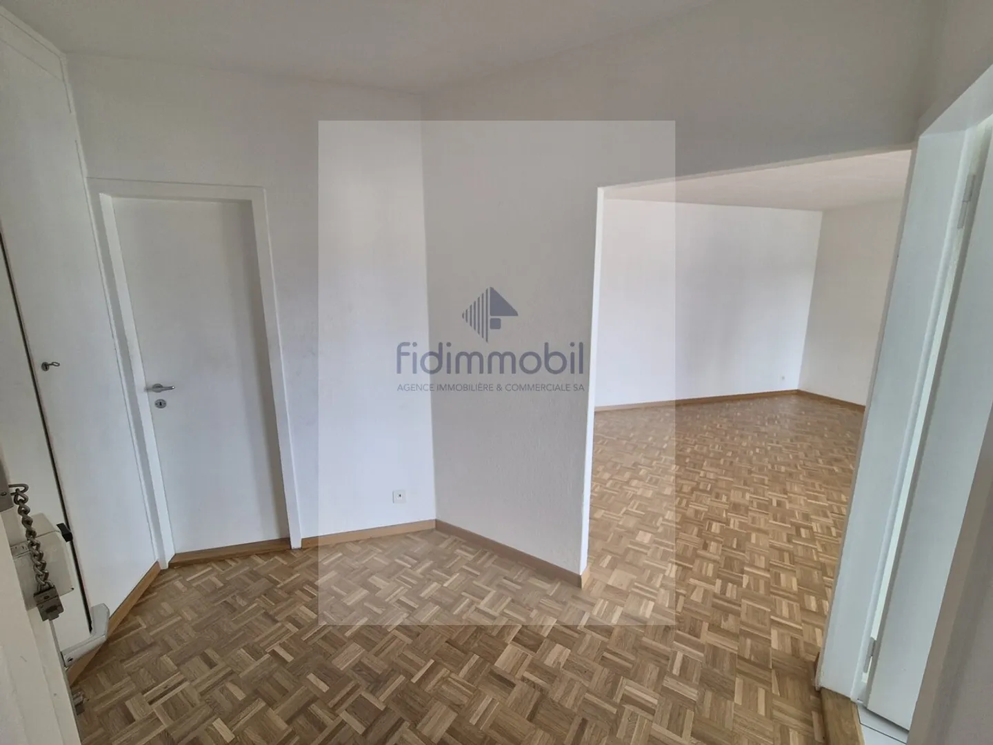 Magnificent 2-Room Apartment for Rent in La Chaux-de-Fonds - Photo 7 of 8