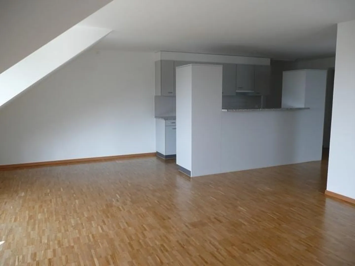 Grosszügige 3.5-Zimmerwohnung - Foto 3 von 7