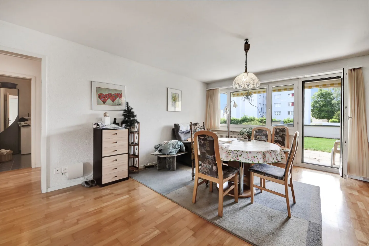 Living with Style, Terrace & Charm - Your New Home in the Heart of Weinfelden - Photo 2 of 19