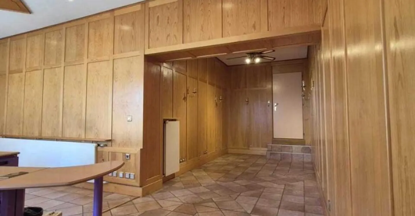Commercial Property in Pully - Photo 2 of 10