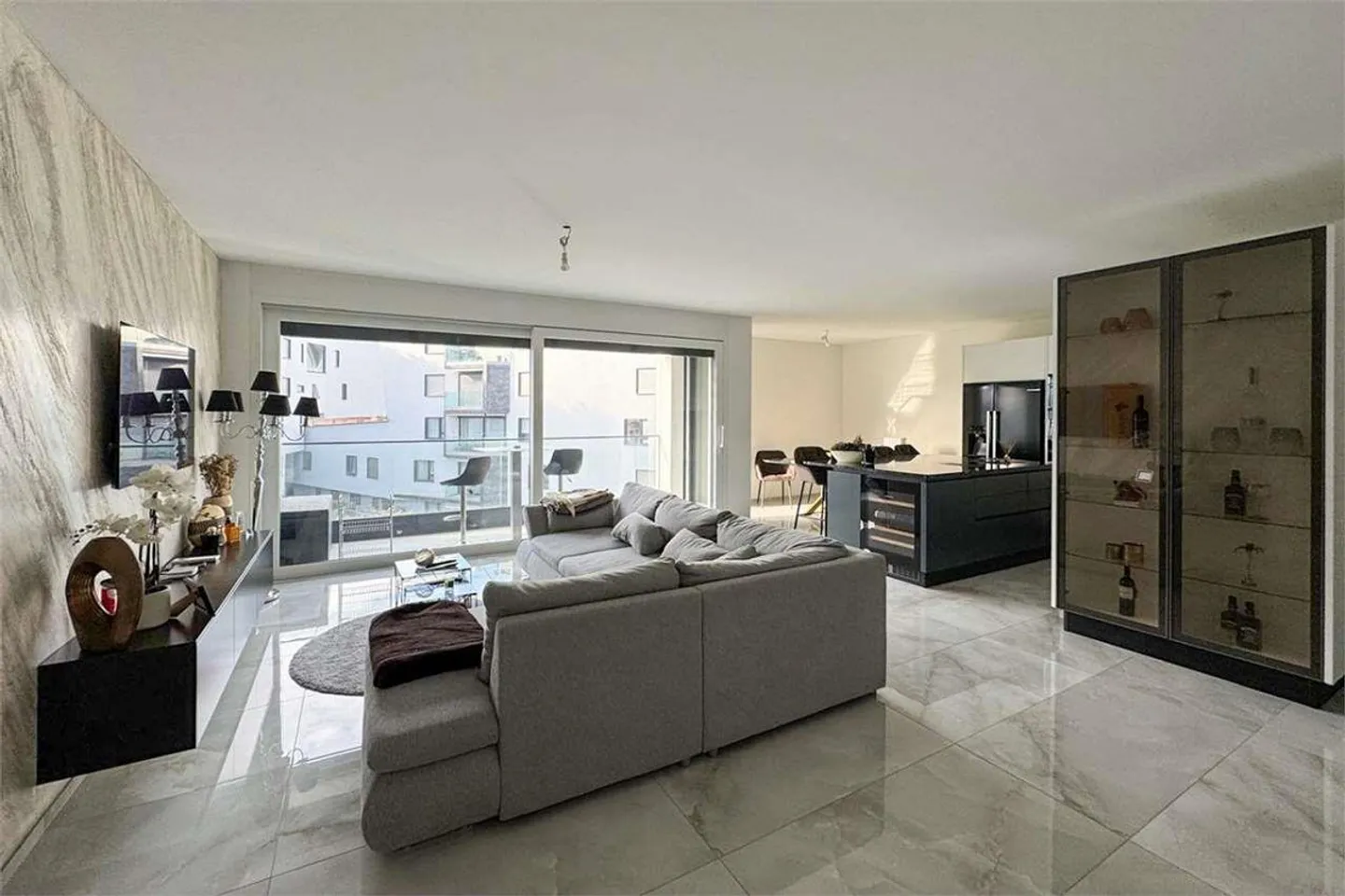 Ascona: 4.5-room penthouse with rooftop - Photo 3 of 6
