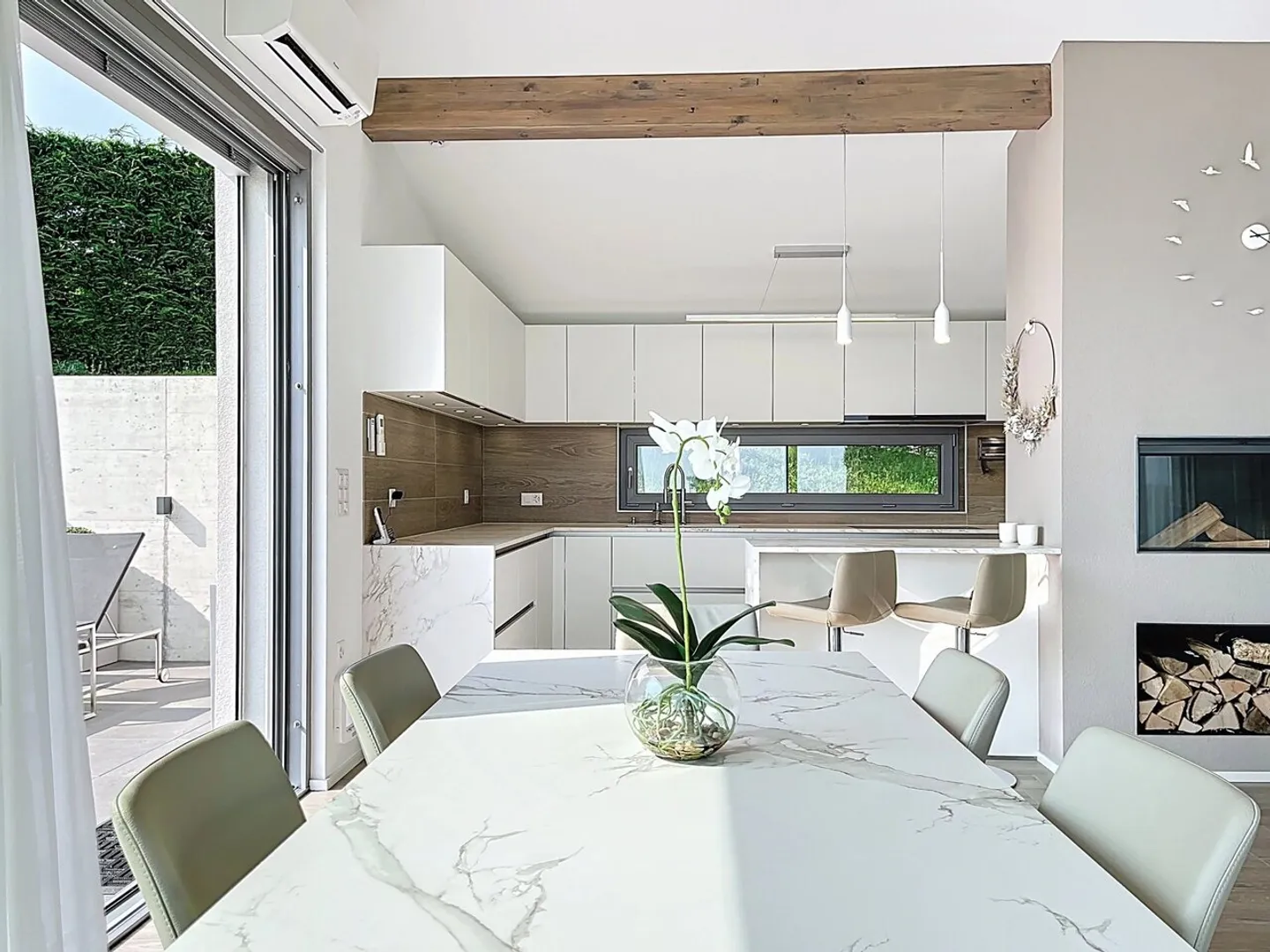 Exclusivity: Beautiful villa in the heart of the vineyards - Photo 5 of 13