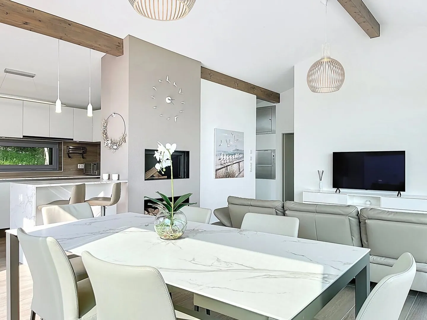 Exclusivity: Beautiful villa in the heart of the vineyards - Photo 7 of 13