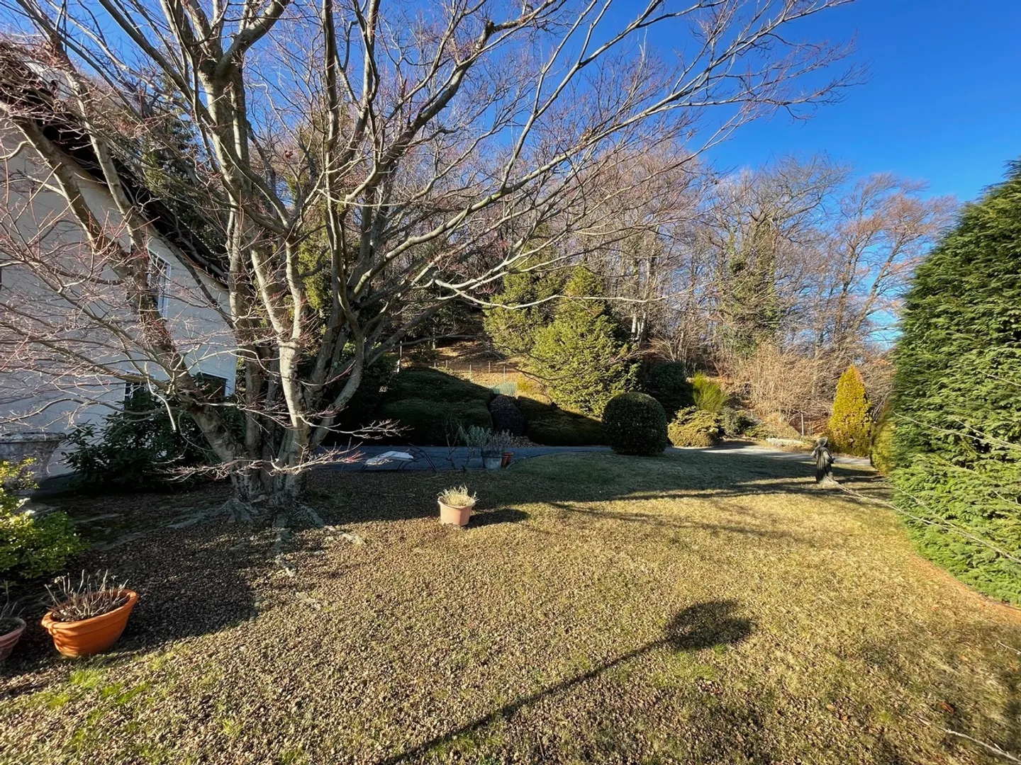VILLA BIFAMILIARE IN POSIZIONE DOMINANTE CON MAGNIFICA VISTA - Foto 7 di 10