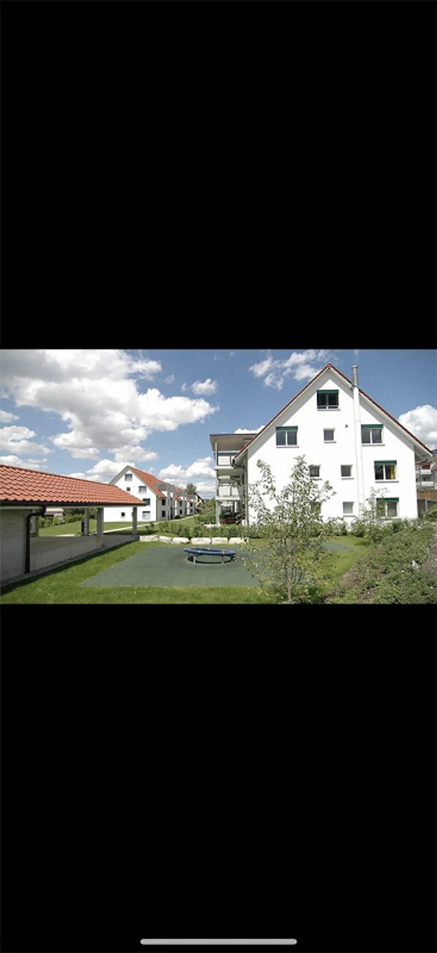 Moderno appartamento di 3,5 stanze con balcone a Bachenbülach - Foto 1 di 11