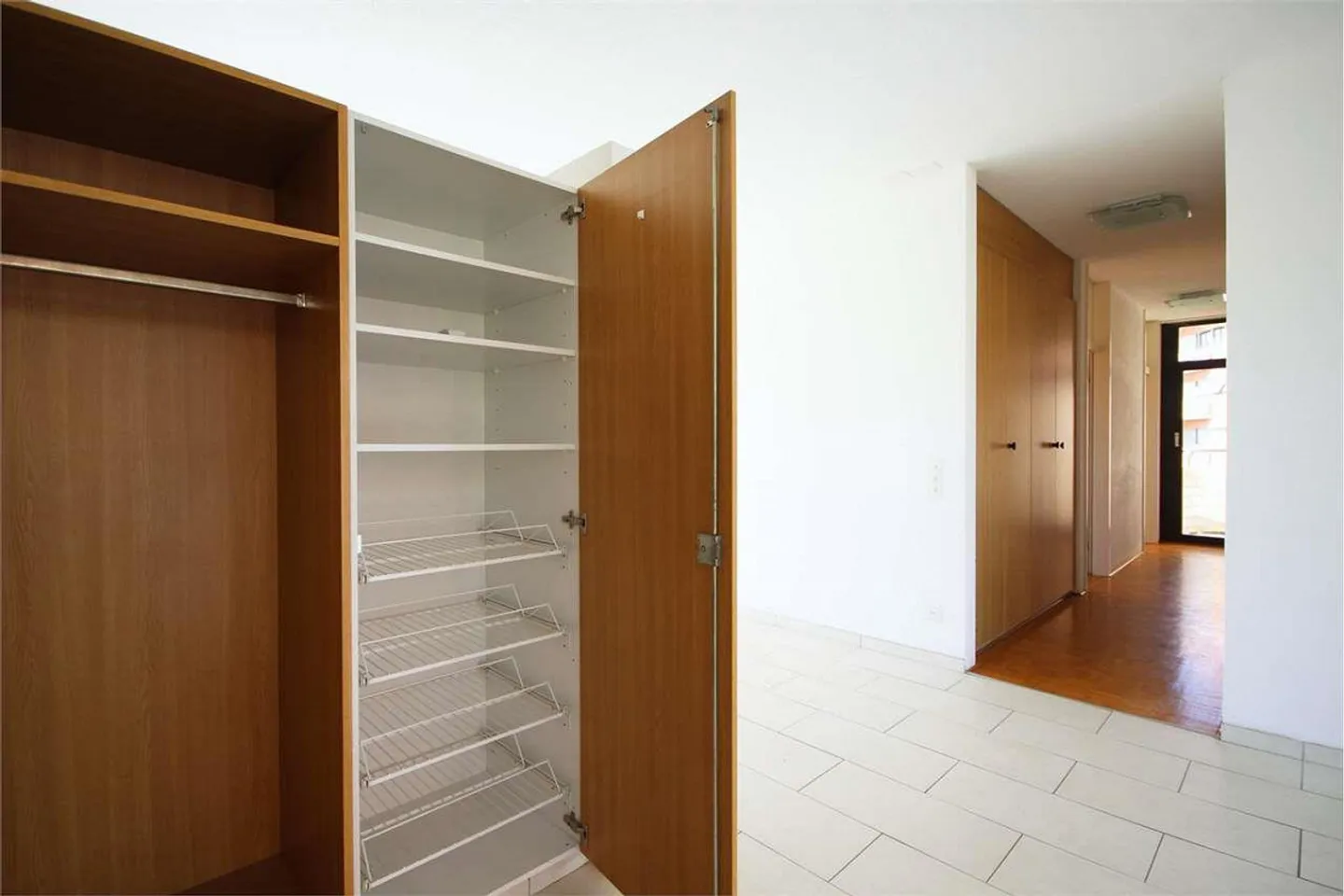 Appartement lumineux de 3,5 pièces avec vue dégagée - Photo 8 sur 13