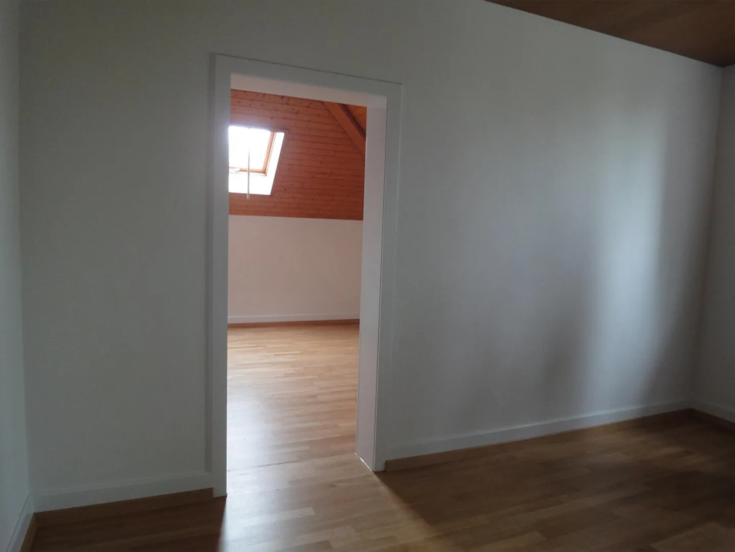 Charmante appartement 2 pièces au 5ème étage à Obergrundstrasse, Lucerne - Photo 3 sur 7