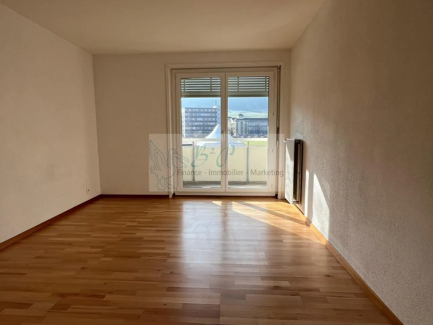 A beautiful and spacious 4.5-room apartment for rent in Couvet! - Photo 4 of 10