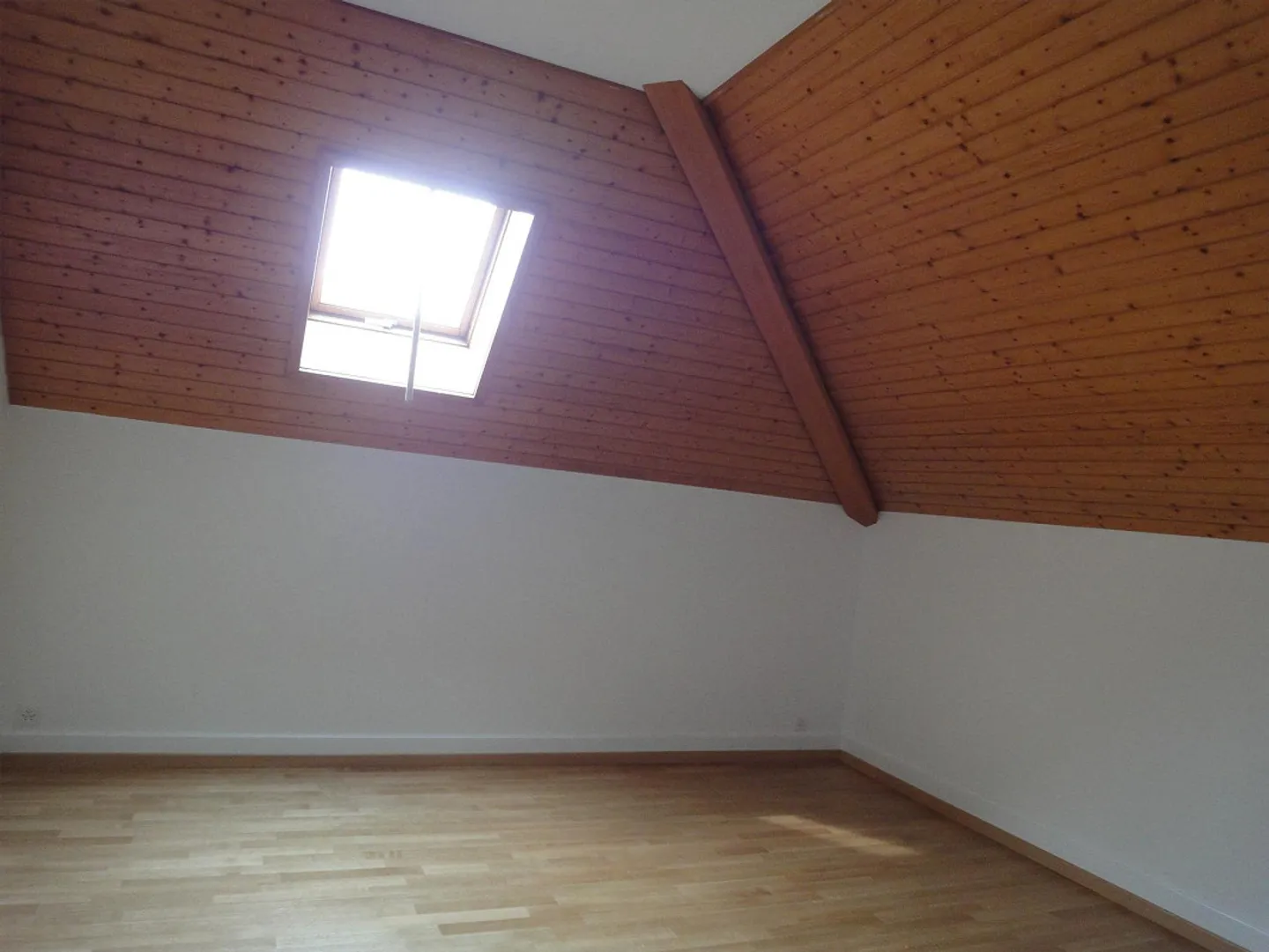 Charmante appartement 2 pièces au 5ème étage à Obergrundstrasse, Lucerne - Photo 4 sur 7