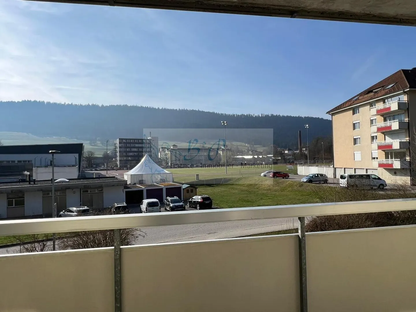 A beautiful and spacious 4.5-room apartment for rent in Couvet! - Photo 1 of 10