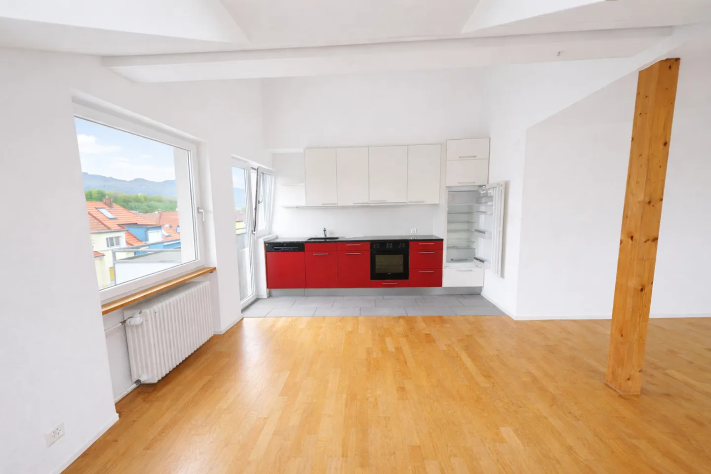 Appartamento mansardato di 4,5 stanze - Zona residenziale urbana - Foto 8 di 12