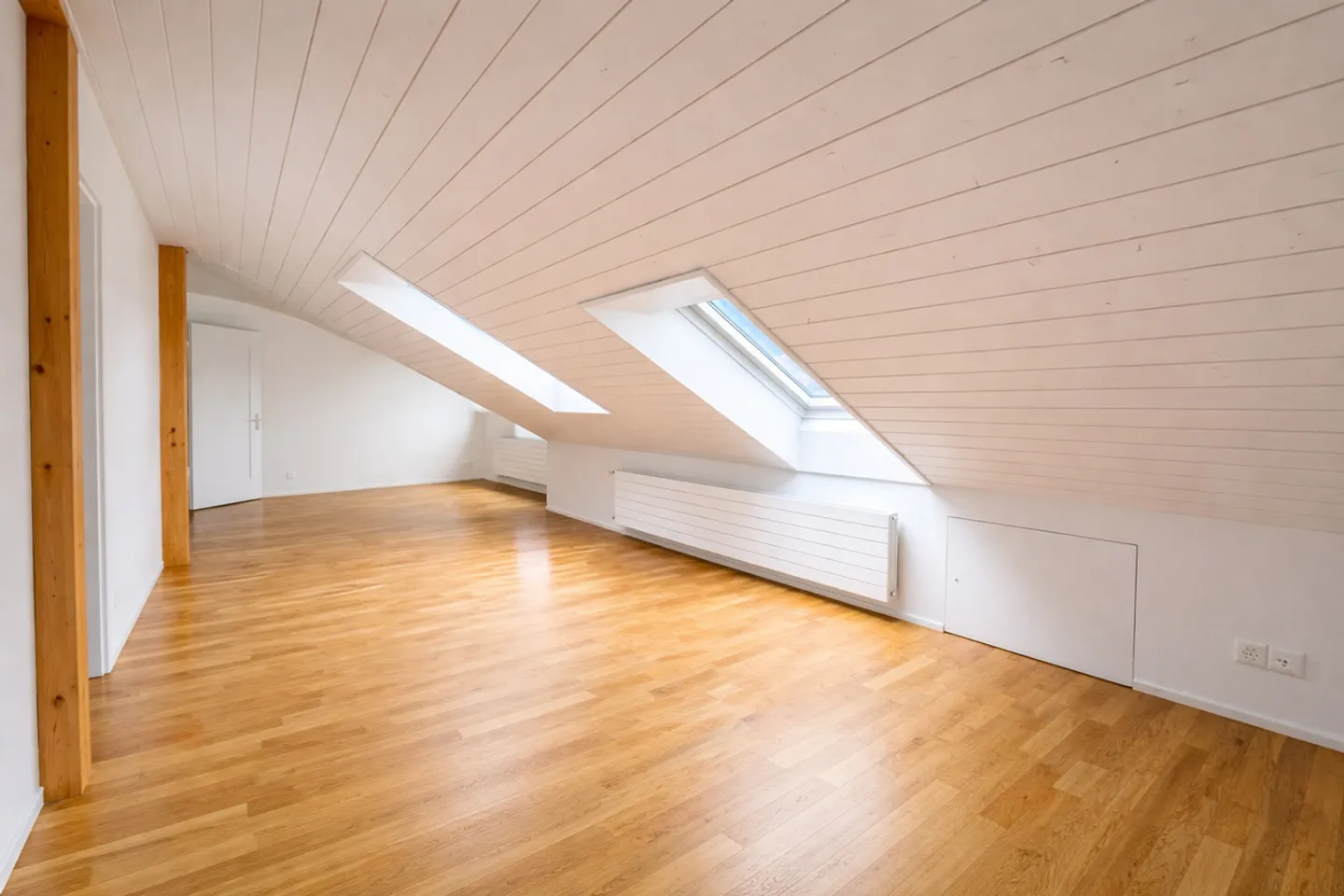 Appartamento mansardato di 4,5 stanze - Zona residenziale urbana - Foto 5 di 12