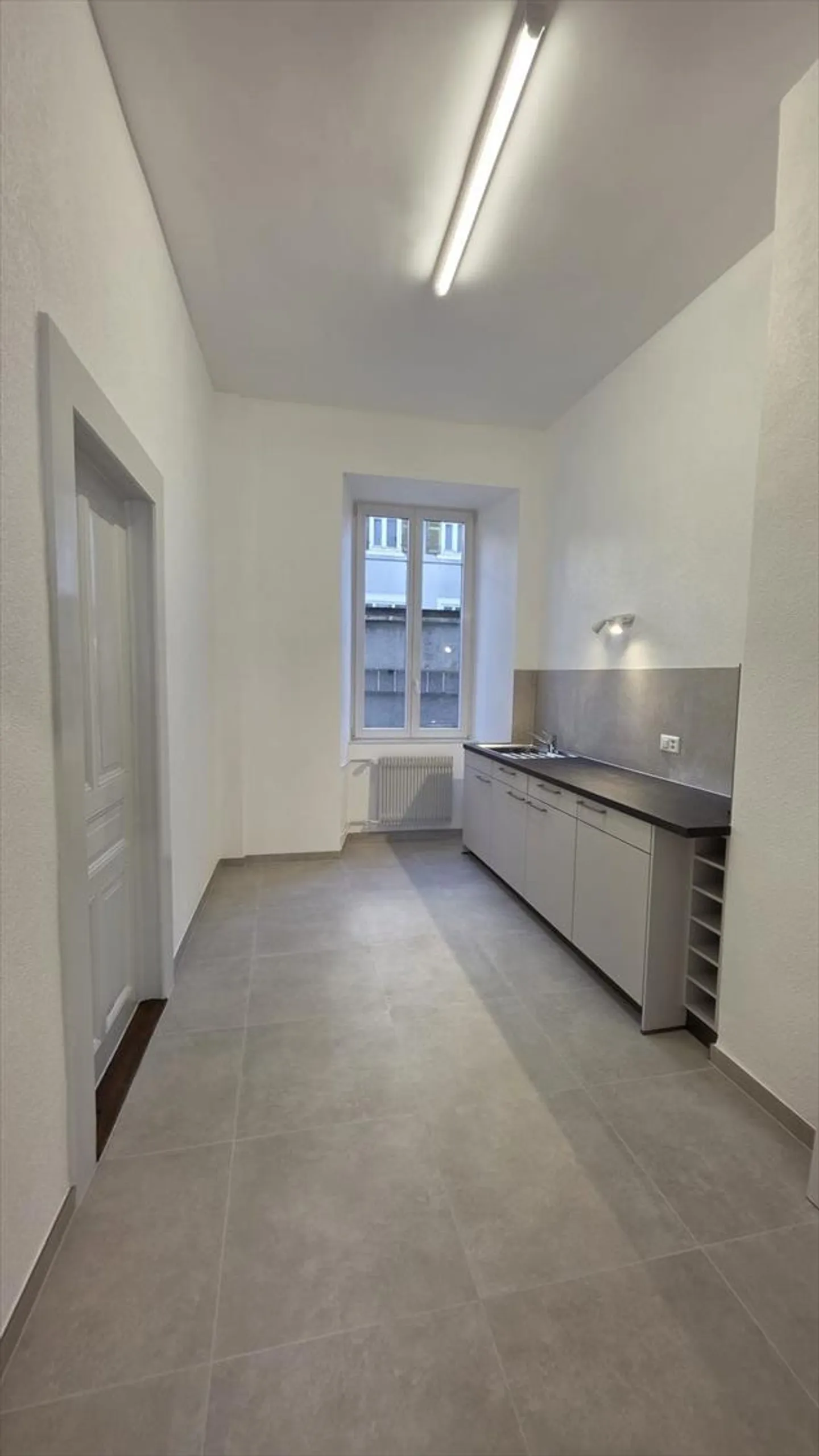 COMMERCIAL SPACE FOR RENT - Photo 4 of 7