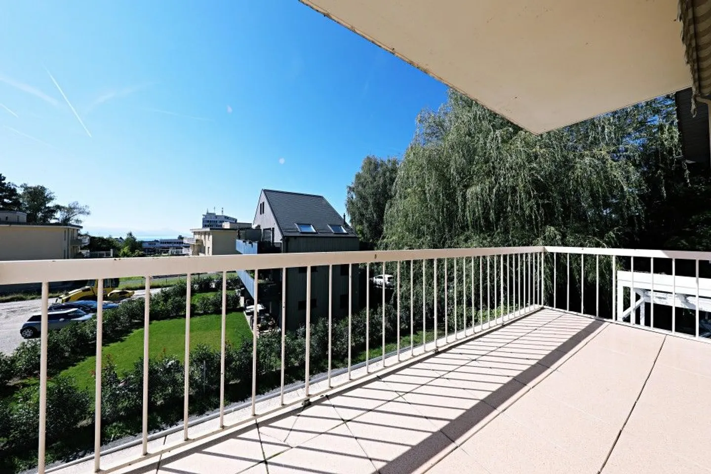 Magnifico appartamento 4,5 con balcone e vista - 3 camere - 1 bagno - Foto 1 di 8