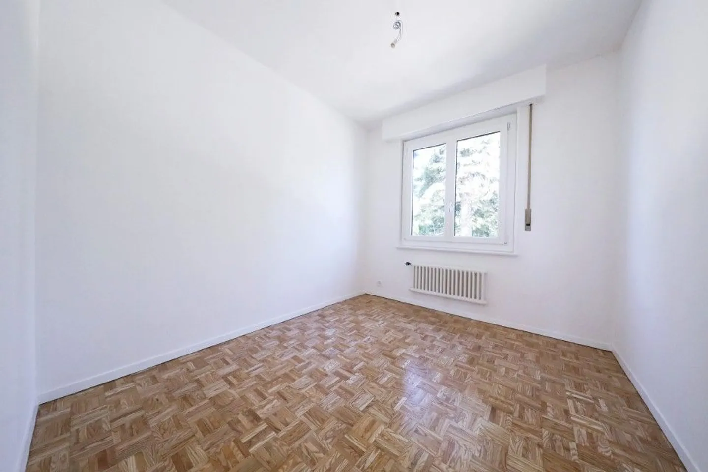 Magnifico appartamento 4,5 con balcone e vista - 3 camere - 1 bagno - Foto 4 di 8