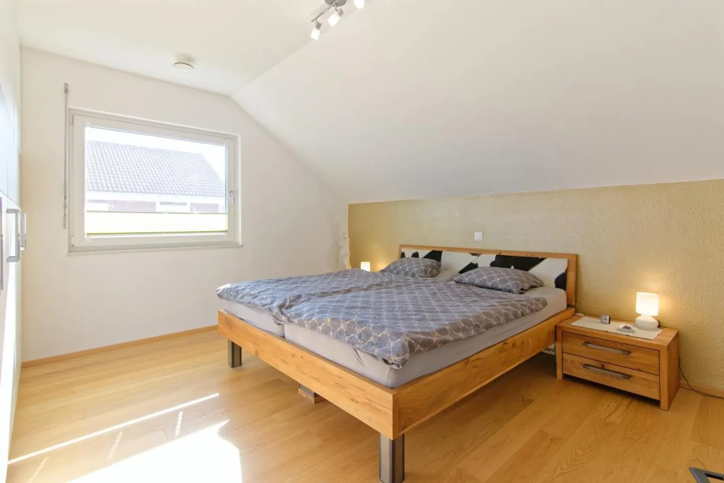 Moderna casa unifamiliare di 4,5 stanze con garage doppio - Foto 7 di 8