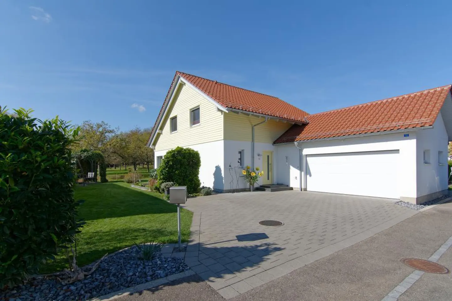 Moderna casa unifamiliare di 4,5 stanze con garage doppio - Foto 8 di 8