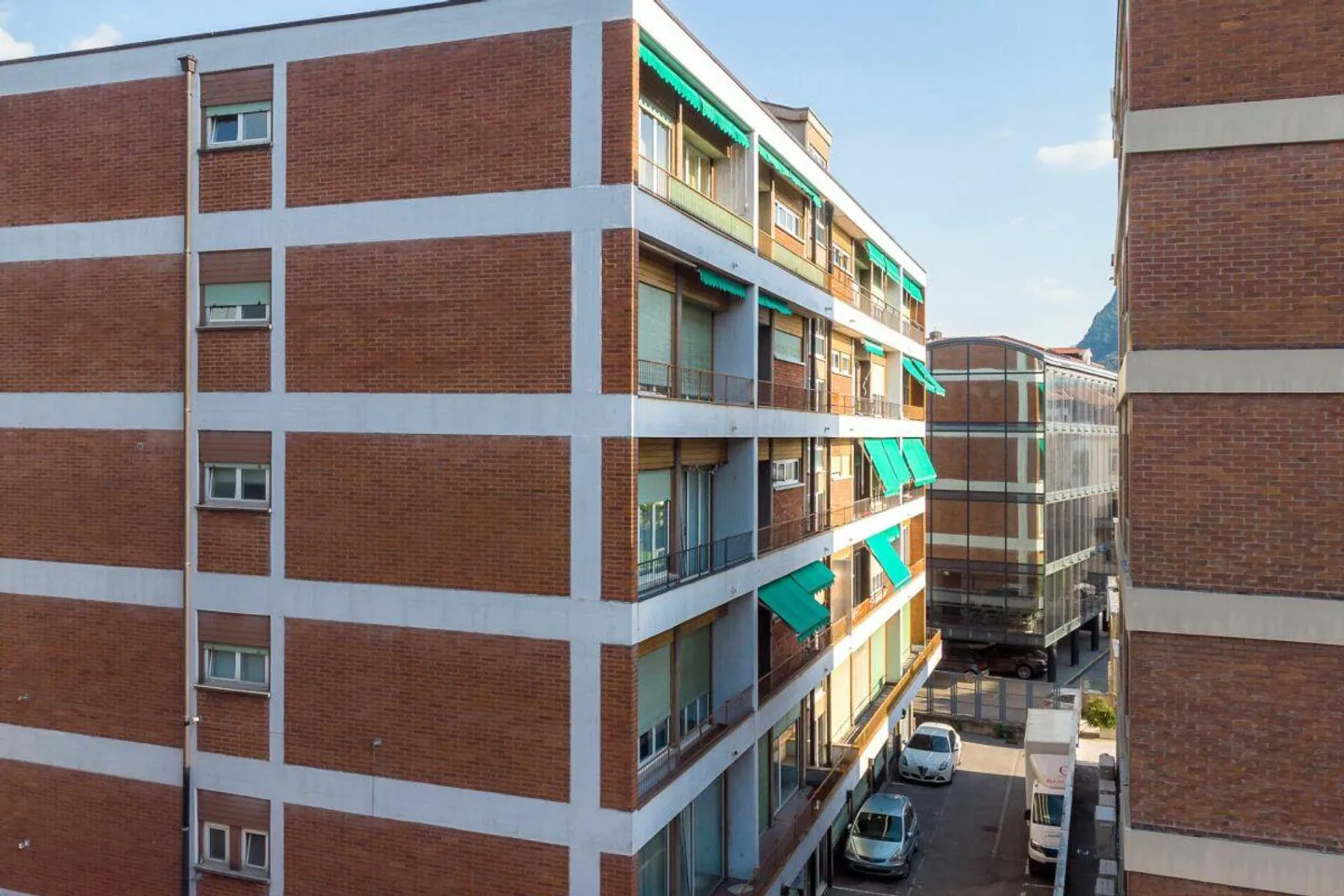 9100, Solatia 1, Lugano, Corso Elvezia, Negozio 5 - Foto 1 di 2