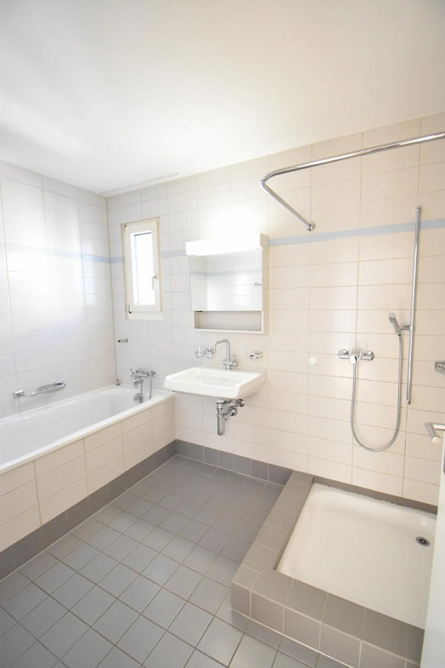 Familienfreundliche Wohnung im Grünen - Foto 6 von 9