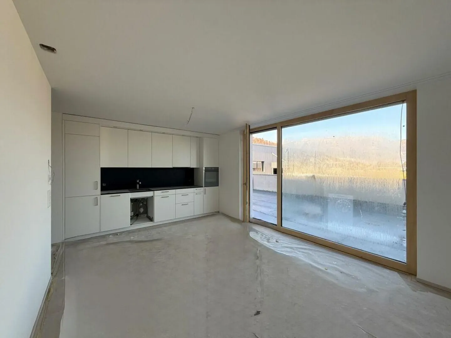 First Rental - 1-Room Studio with Generous Terrace - Photo 2 of 7