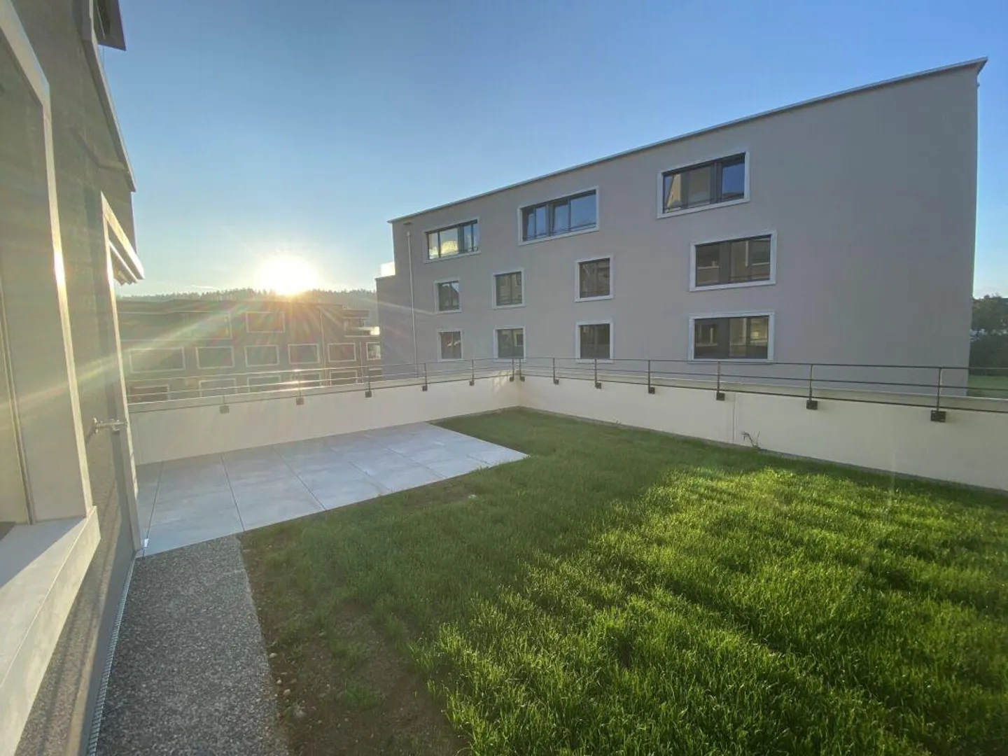 Modern terrace apartment with green space in the development "Neualtwil" - Looking for a new tenant - Photo 11 of 13