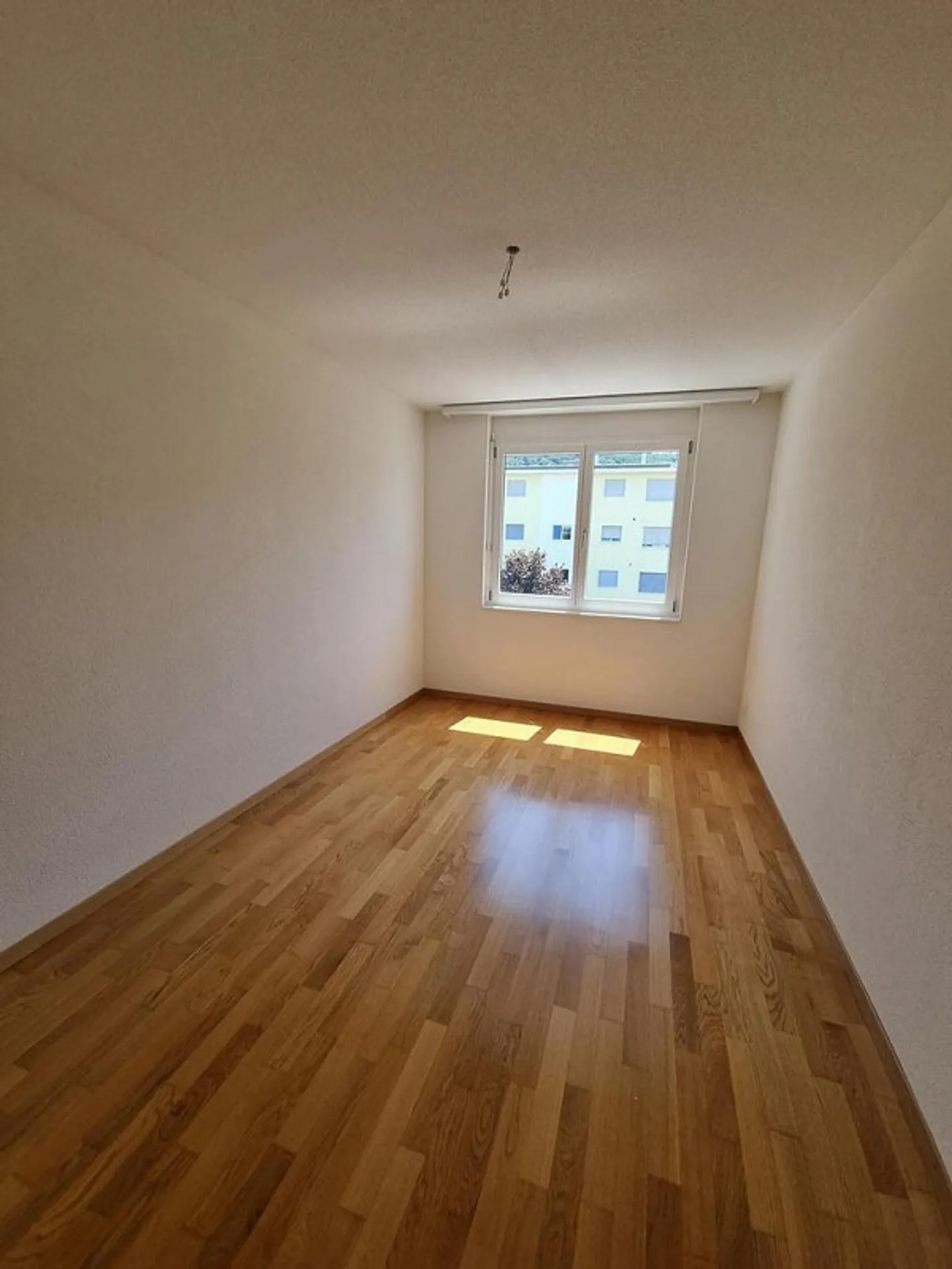 Luminoso & Accogliente - Appartamento di 4.5 stanze in una posizione tranquilla - Foto 9 di 11