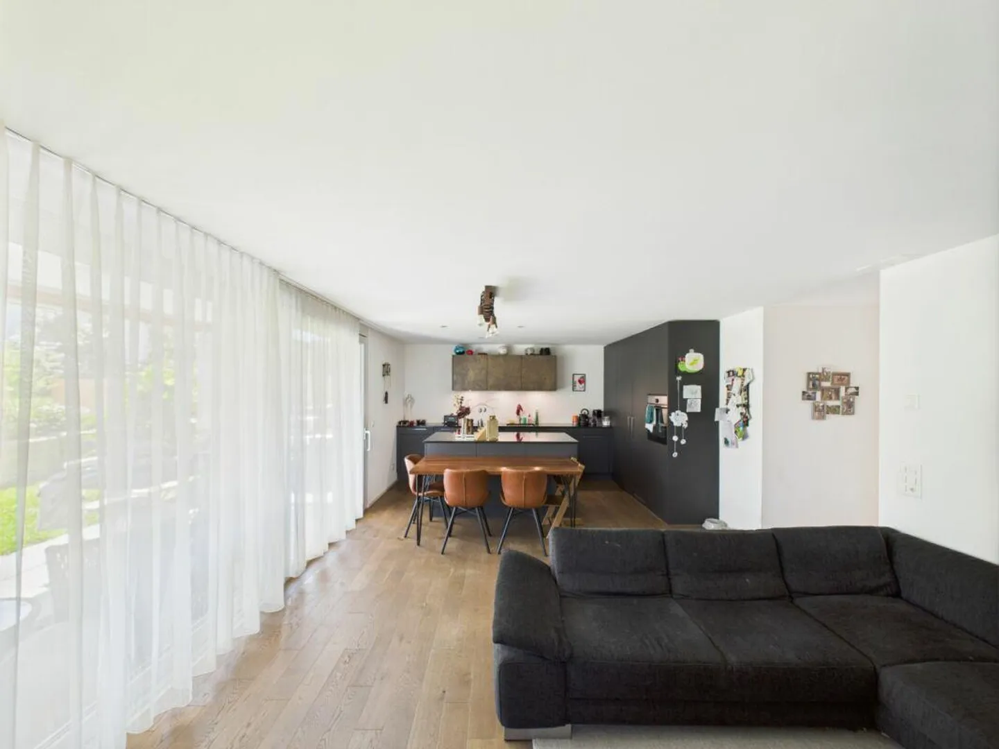 Modern 3.5-room apartment with garden idyll and en-suite bathroom - Photo 3 of 14