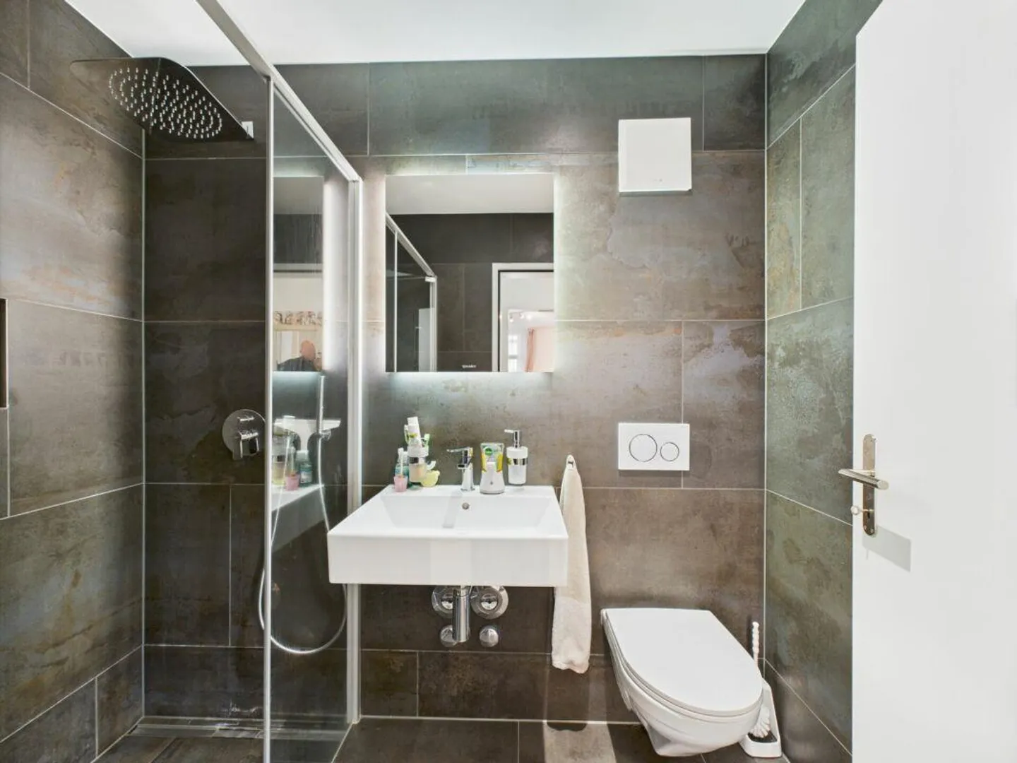 Modern 3.5-room apartment with garden idyll and en-suite bathroom - Photo 12 of 14