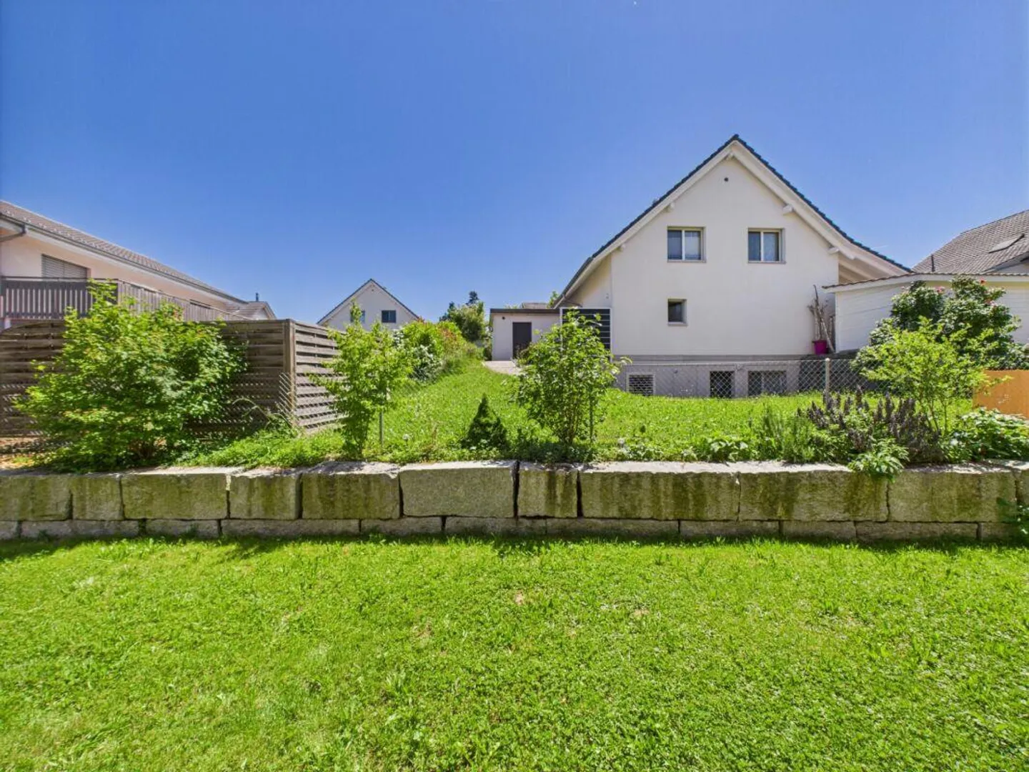 Modern 3.5-room apartment with garden idyll and en-suite bathroom - Photo 13 of 14