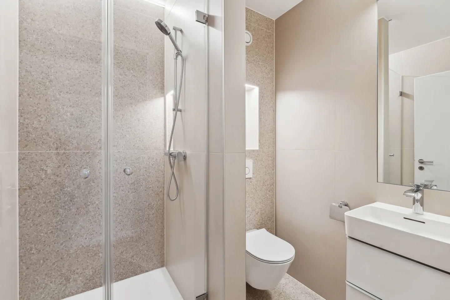 Duplex in una zona residenziale di pregio, vicino a tutti i servizi - Foto 6 di 11