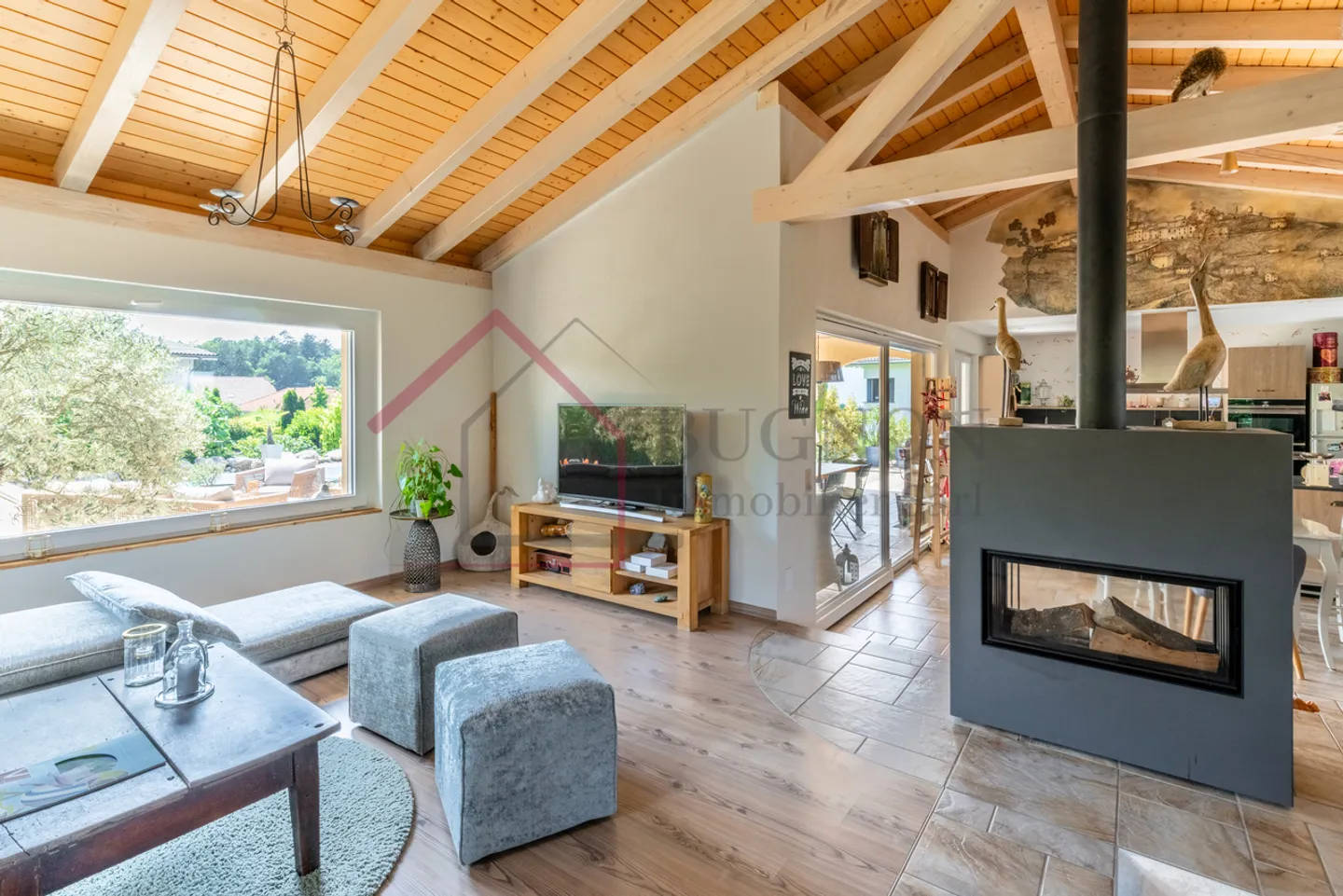 SUPERBA VILLA DI 5,5 LOCALI CON PISCINA A GLETTERENS - Foto 7 di 14