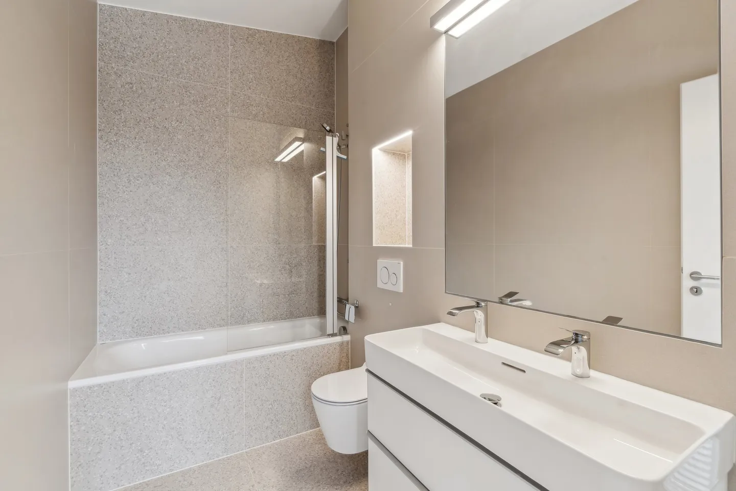 Duplex in una zona residenziale di pregio, vicino a tutti i servizi - Foto 9 di 11