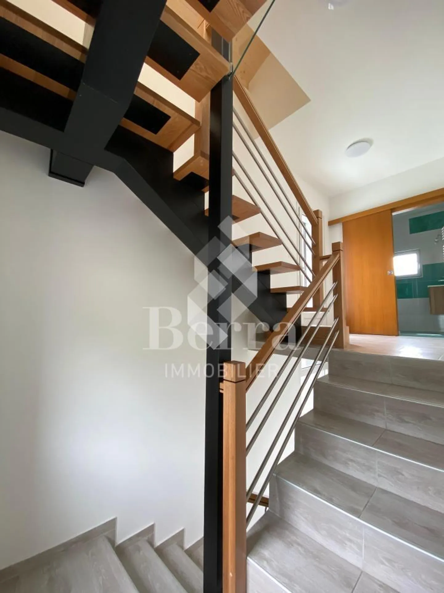 Casa unifamiliare con 4,5 stanze e annesso - Foto 5 di 13